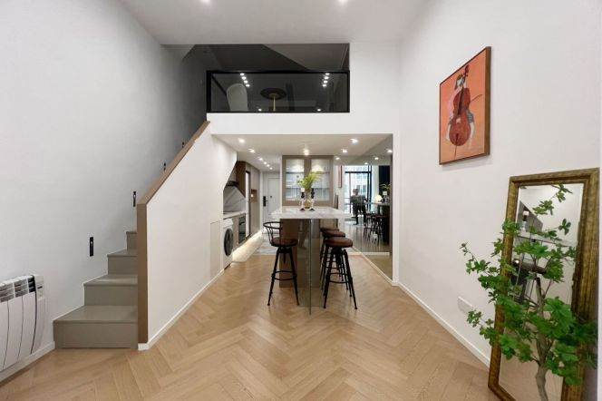 Short Term 2 br 10K nice modern cozy decoration M2/7/14 Jing'an Temple 