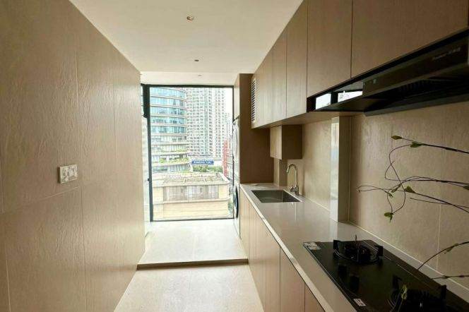 12k Brand new 1Br with floor heating Nr Changshou Rd.line7/13