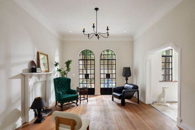   Whole Renovated Lane House on Central Huashan Road with Private Garden & Parking