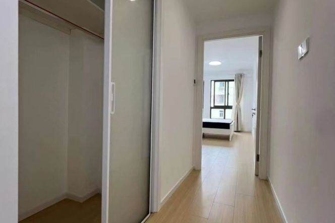 Duplex,1br,floor heating,Nr Hong Qiao Rd station L3,4,10