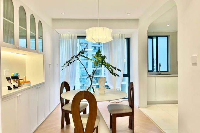 2 Brs, 2 Baths, Open Balcony/Central ac/Wall heating, 120 sqm @ Shanghai west railway station L11&15