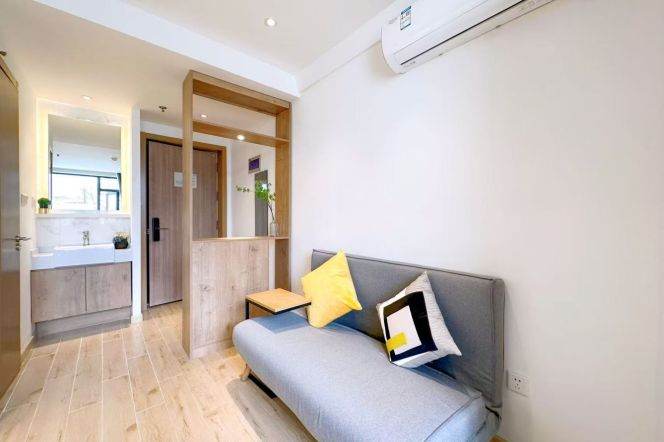 1Studio with elevator near line 18 Fu'dan Uni can long and short term lease