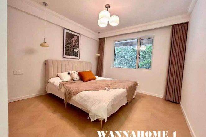Spacious&Modern&Bright 2+1Bdrs 2Baths Apt+L14 Wu Ding Rd Metro+Jing An Temple CBD