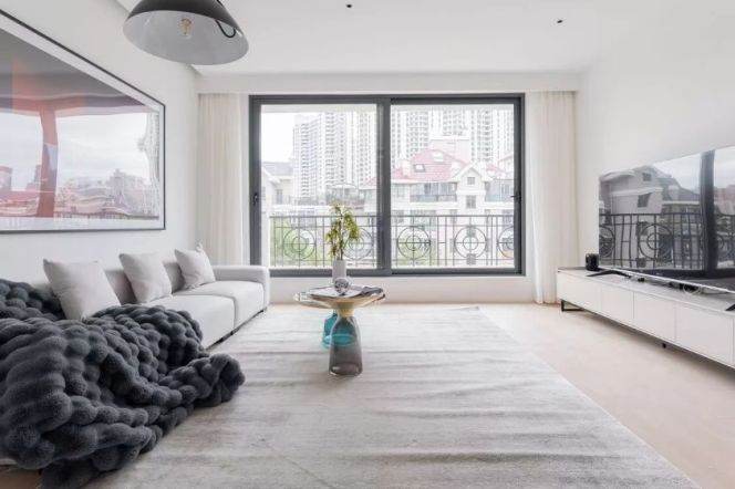 Low-Density Triplex Garden Townhouse in Pudong Yuanshen | Premium Rental