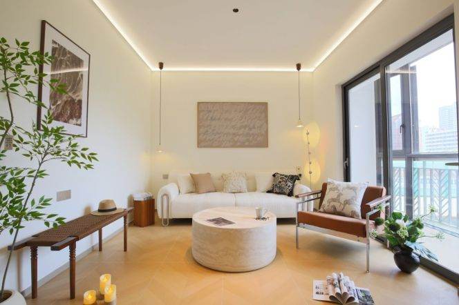 Upscale Modern 3-Bedroom Flat in Xintiandi Historic Area | Premium Rental