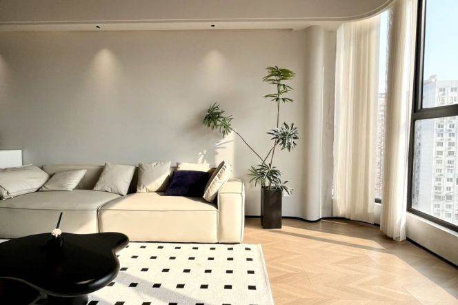  Modern Elevator 3-Bedroom Apartment Near Xintiandi & Laoximen | Rental