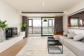 Modern Elevator 3-Bedroom Flat in Xuhui Dapuqiao Core | Rental