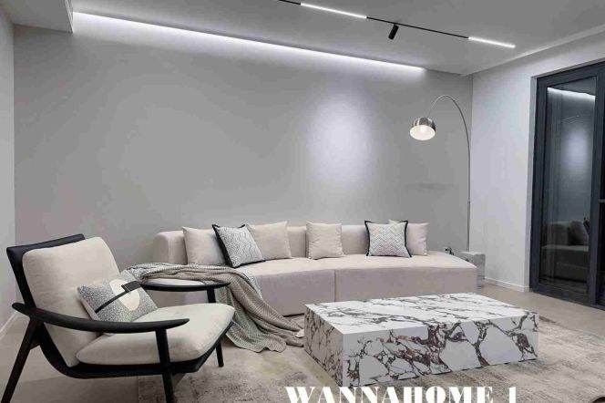 Top Compound+Modern&Spacious 3Bdrs 2Baths Apt+Large Balcony+West Nan Jing Rd CBD