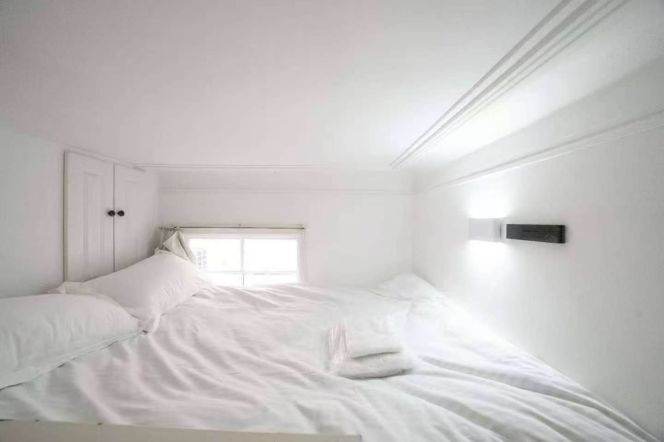 Bright single apt @L9/12 Jiashan rd station