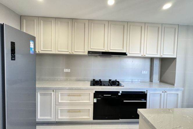 modern big 3brs floor heating open balcony nice view beside Huang pu river 