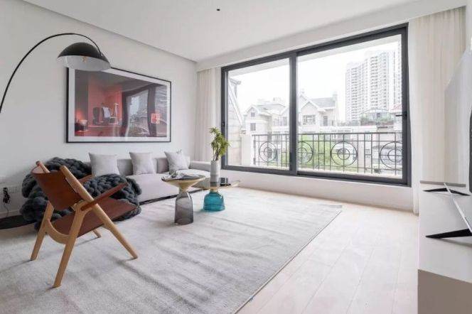 Low-Density Triplex Garden Townhouse in Pudong Yuanshen | Premium Rental