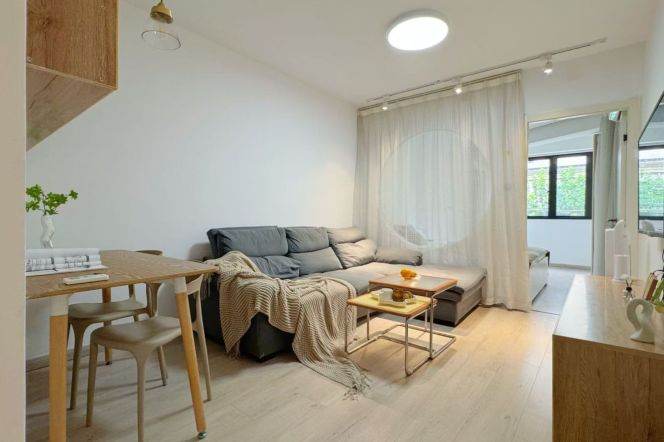  modern 1br Nr changping road M7