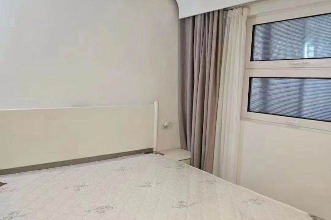 IAPM Xinle/ Xiangyang rd 1br/2lr/1ba apt wt balcony & elevator;L1/10/12