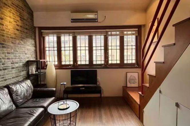 Nice terrace 1Br/1Lr/1Bt apt nr South shanxi rd,M1/2/10/12/13