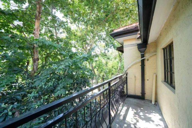 Shaoxing/South Shanxi rd whole lane House 4brs/2lv/3bts with garden;L9/12
