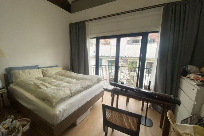 1 br near L2/L7/L14 jing'an temple station+high ceiling +terrace+balcony