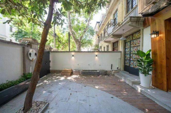 Shaoxing/South Shanxi rd whole lane House 4brs/2lv/3bts with garden;L9/12