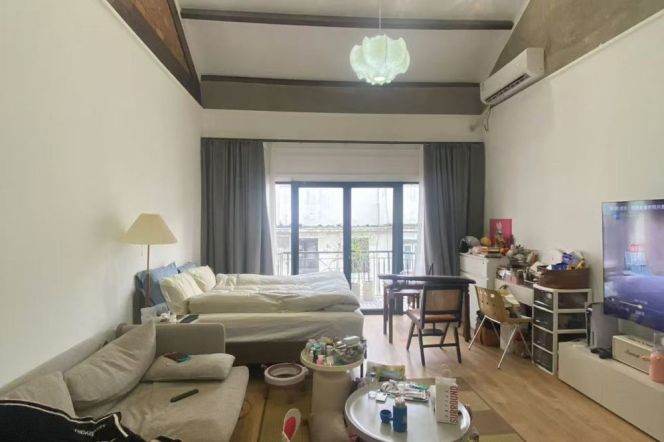 1 br near L2/L7/L14 jing'an temple station+high ceiling +terrace+balcony