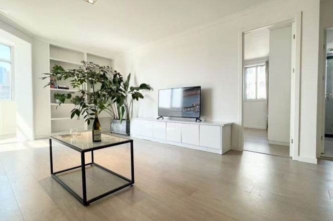 Zhongshan park spacious & nice 1br with 12k