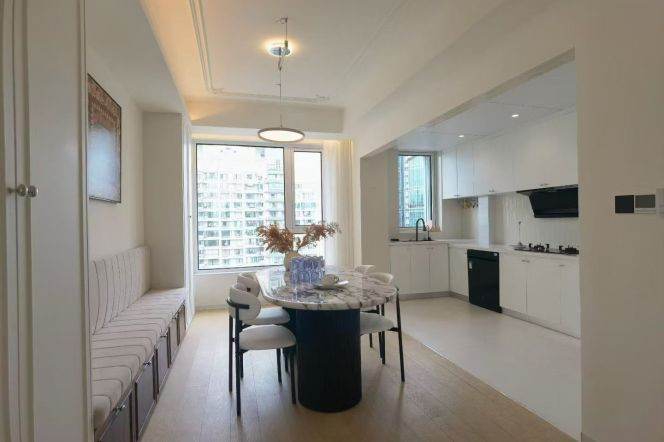 brand  new big 3brs brand new furniture floor heating near Su zhou river line 13,14 