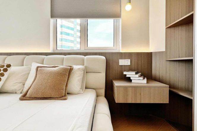 Elevator 2-bedroom apartment, Caoxi North Road, 2 mins walk to Line 1/9/11 Xujiahui Station