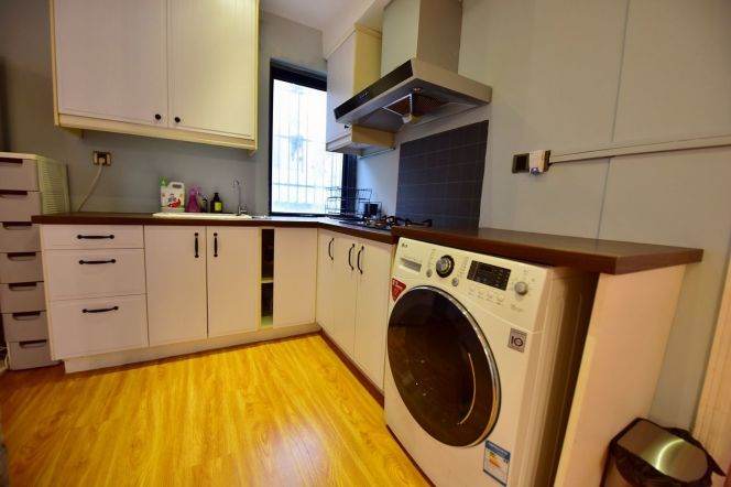 Valuable/Spacious Gao'an/Hengshan Rd Apt. 1BR with Cloakroom 8.5K 
