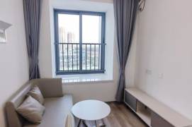 Cozy 1 br with lift 3 mins walking to Metro Stop line 8  ,easy to NYU Shanghai