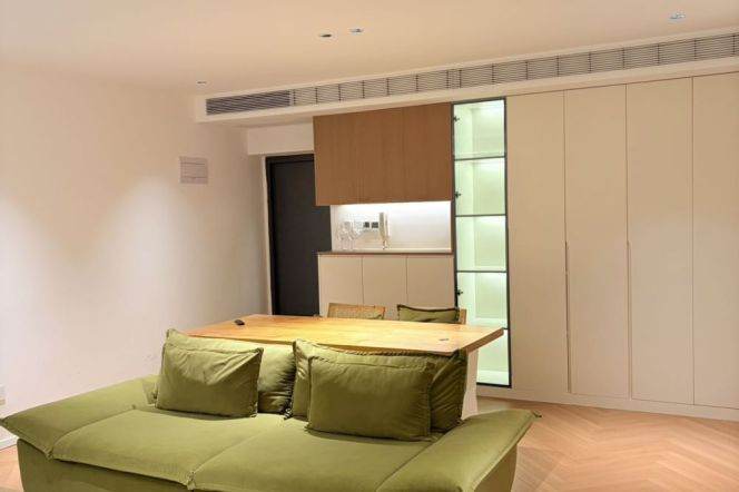 Modern decoration 2brs with floor heating  belong to central Xintiandi 