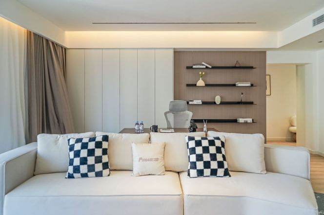 Modern decoration 4brs with floor heating nearby  Xintiandi and Tianzifang 