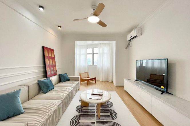 Elevator Spacious 1Br/2Lr/1Bt Close to L3/4/7 Zhenping Rd Station 