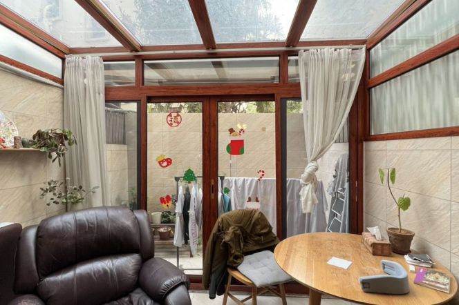 1BR with yard | 3-min walk to Line 1 & Line 7 Changshu Road Station