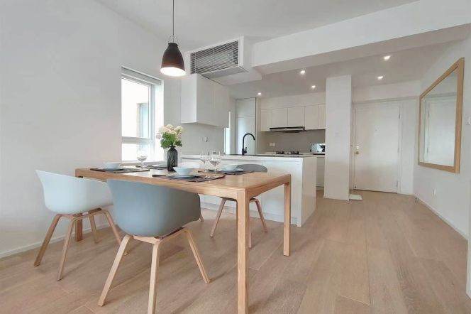 Modern decoration 2brs with floor heating and balcony  in central Xuhui