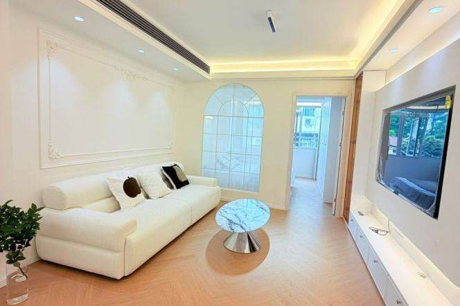 Elevator 1Br/2Lr/1Bt Close to L2/3/4 West Yan’an Rd&Zhongshan Park Station 