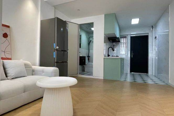 Full furnished 1br/1living @N Sichuan Rd & Line 10/12