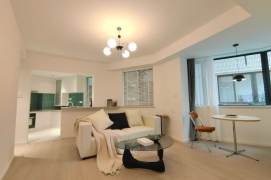 Elevator 1BR | North Caoxi Road | 6-min walk to Line 1 & Line 4 Shanghai Indoor Stadium Station