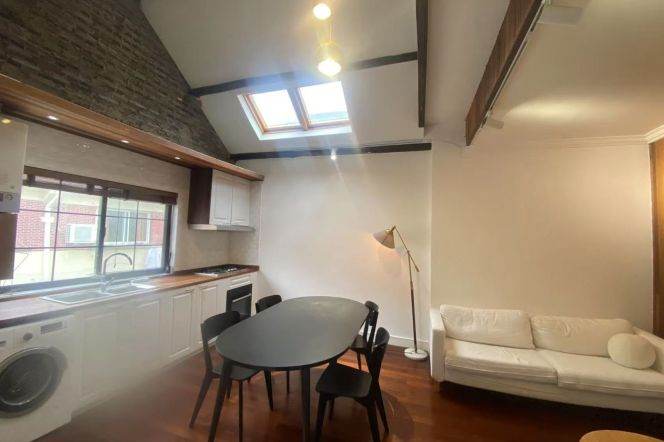 3 brs near L1/L10/L12 south shaanxi rd station