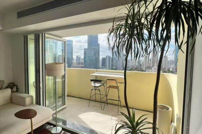 160m² 3BR 2BA High-Floor w/Balcony on North Xiangyang Rd