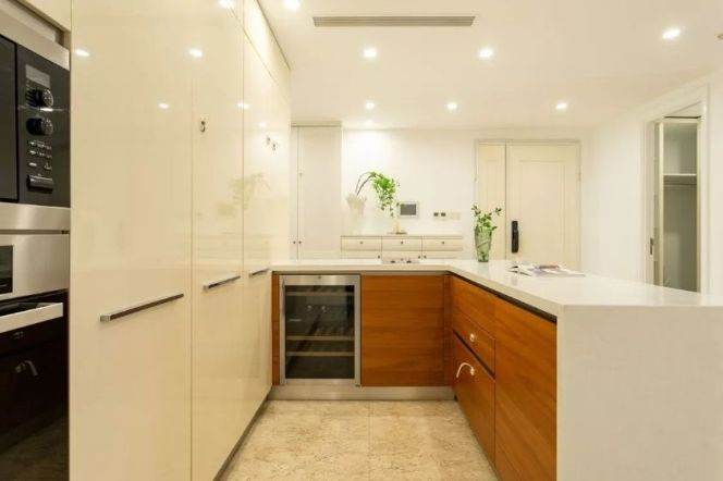 Modern decoration 3brs with floor heating and balcony beside Huang pu river 