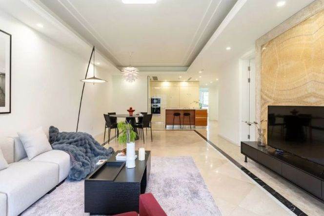 Modern decoration 3brs with floor heating and balcony beside Huang pu river 