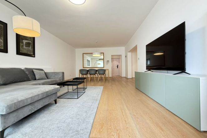 modern big 3brs floor heating modern furniture open balcony near IAPM line 1,10,12