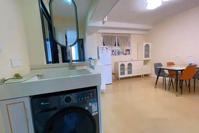 Lovely comfortable 2BR 2BA w elevator near Jiashan rd M9/12