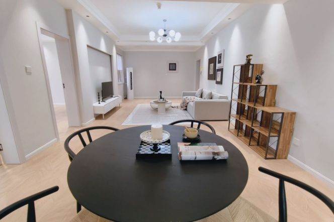Elevator 2BR | Xietu Road | 5-min walk to Line 9 & Line 12 Jiashan Road Station
