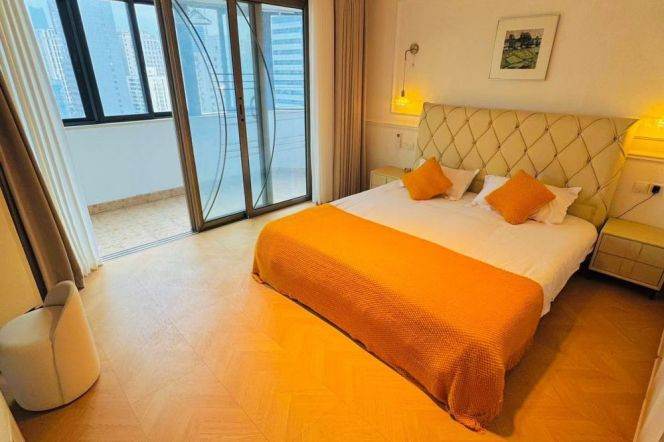 Elevator 3Br/2Lr/1Bt@L2/11 Jiangsu Rd Metro Station 