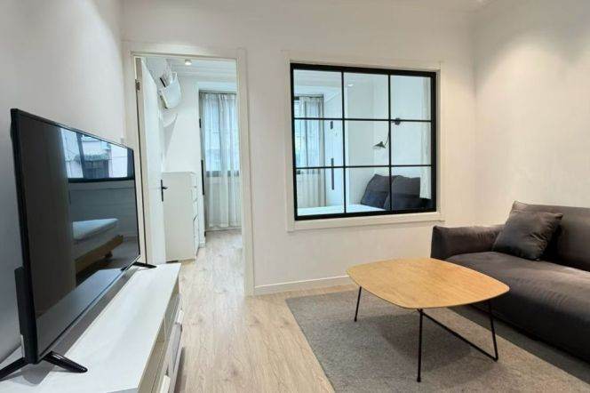 Cozy 1Br/1Lr/1Bt Close to L10/11 Jiaotong Univer Station 