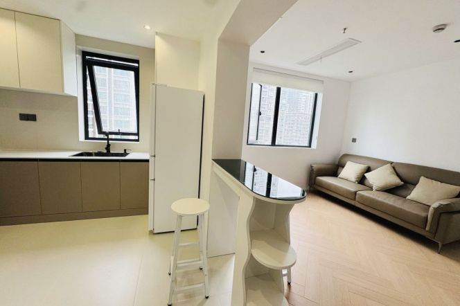 Newly Highrise 1BR NR Jiashan Station with Central AC/Oven 10.5K