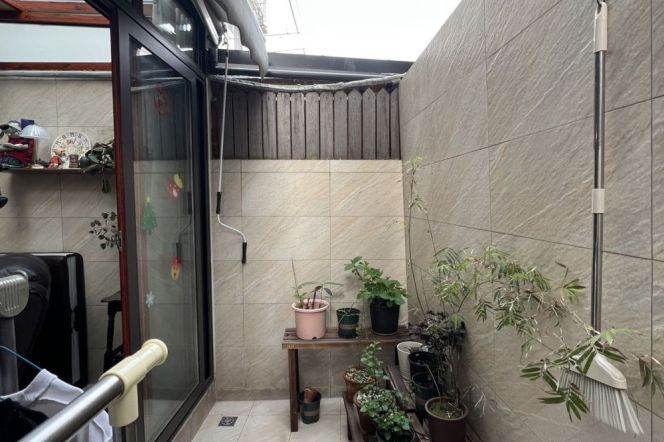 1BR with yard | 3-min walk to Line 1 & Line 7 Changshu Road Station
