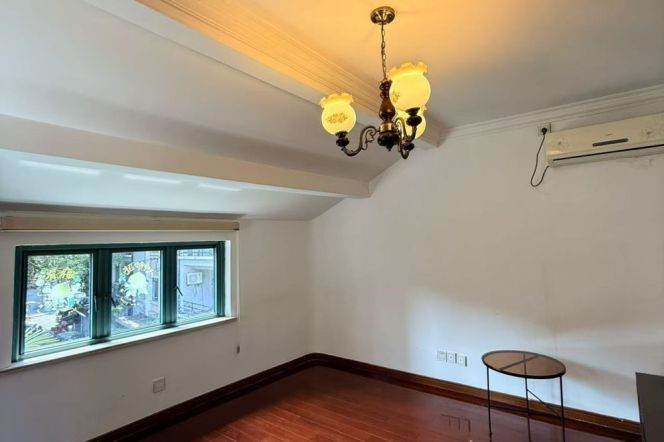 Changshu rd 2BR apartment with terrace