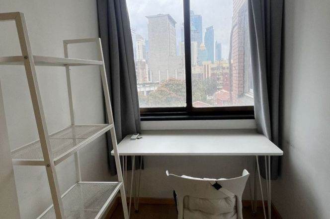 West Nanjing Road Large Master Bedroom With Private Bathroom 