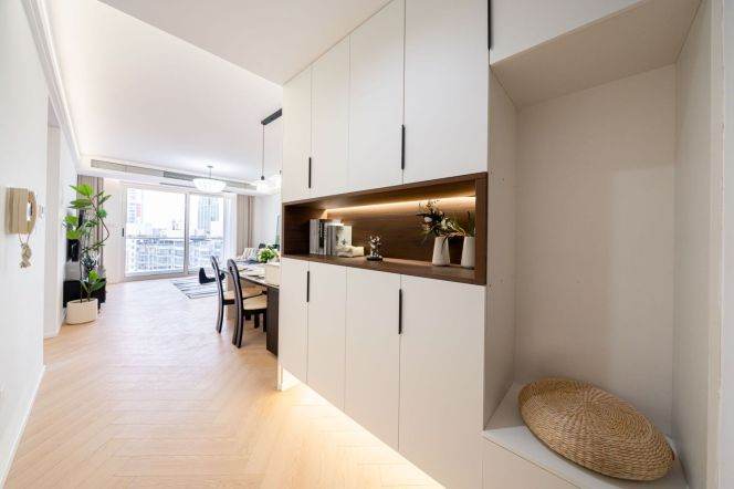 Longde Rd Station Elevator 3Br/2Bath with Open Balcony Line11/13