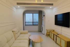 Nice view 2 br near NYU shanghai, easy to L8 LingZhaoXinCun St